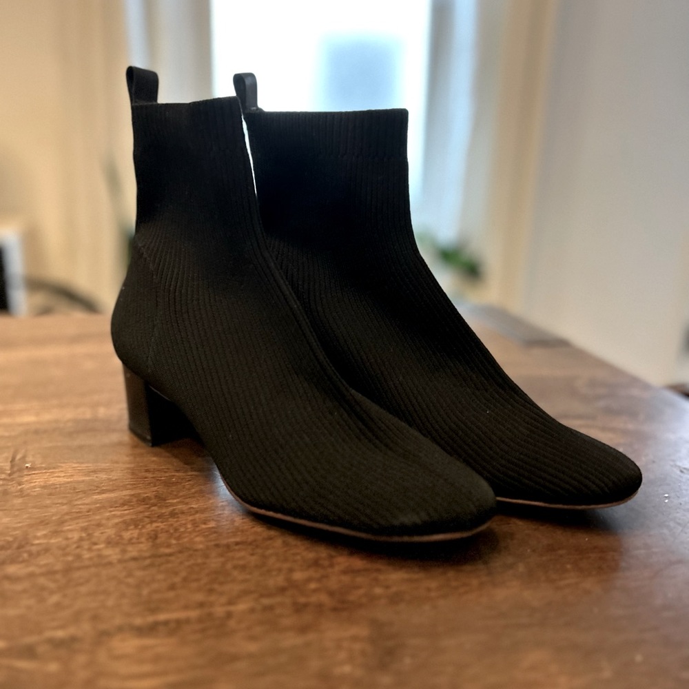 Everlane Glove Boot, black, EUC